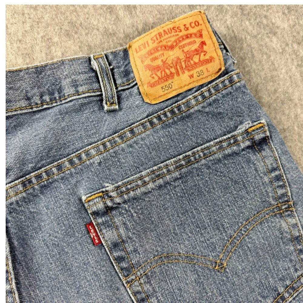 Levis Jean Shorts Mens 38 Blue 550 Relaxed Fit Cotton Denim Jorts Y2K Inseam 10